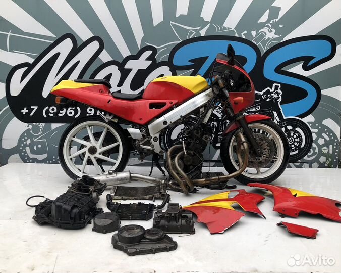 На разборе Honda VFR 400 R (NC30) 1989 - 1993г