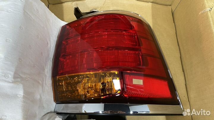 Фонарь задний lexus LX570