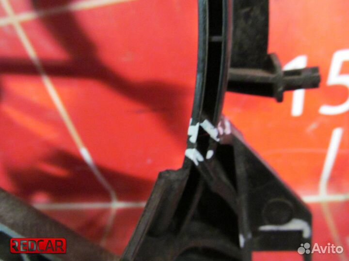 Кожух вентилятора диффузор Audi Q3