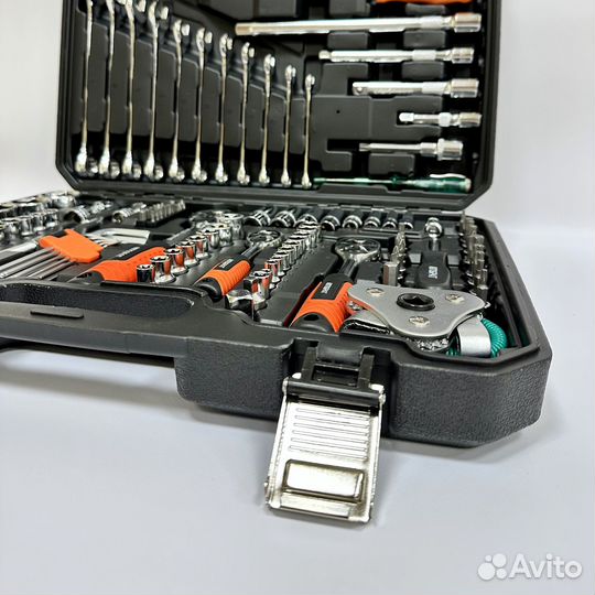 Набор инструментов 121 предмет