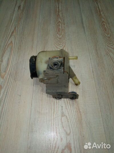 Бачок гидроусилителя гур Nissan teana J31