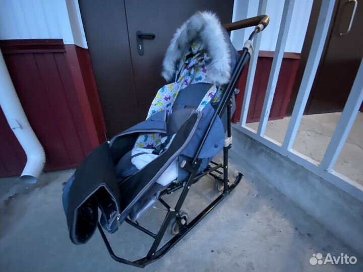 Детские санки на колесах