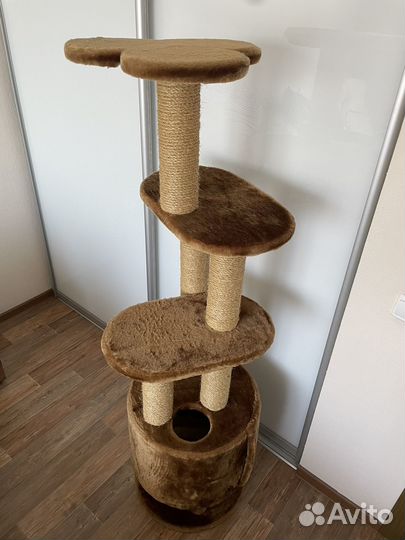 Домик для кошки с когтеточкой из джута