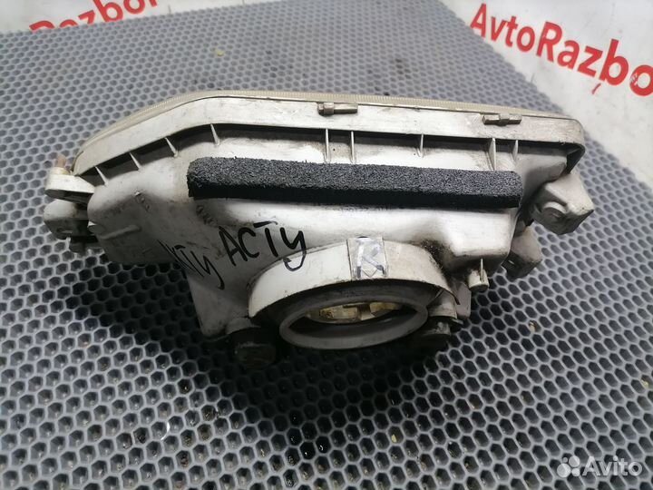 Фара правая Honda Acty II
