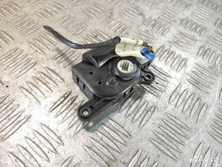 Моторчик заслонки отопителя Kia Ceed 2007-2012