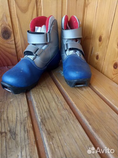 Лыжные ботинки классические