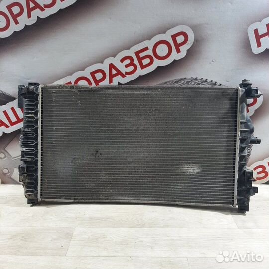 Радиатор охлаждения двигателя Chevrolet Cruze