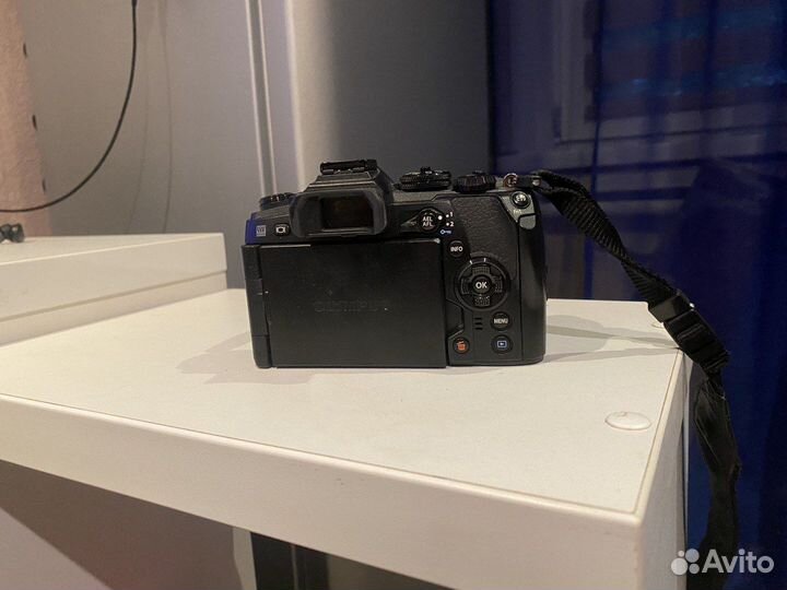 Фотоаппарат Olympus OM-D E-M1 Mark II Kit