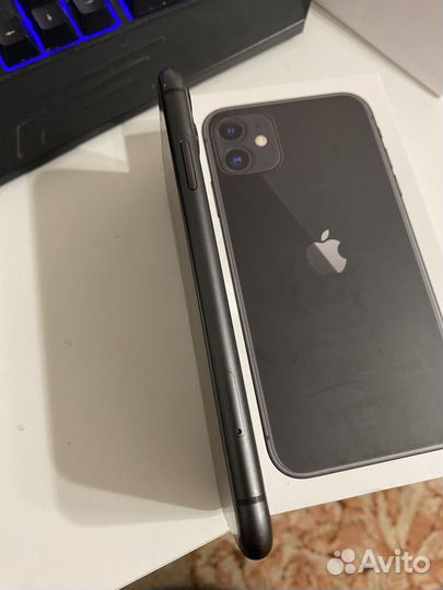 iPhone 11, 64 ГБ