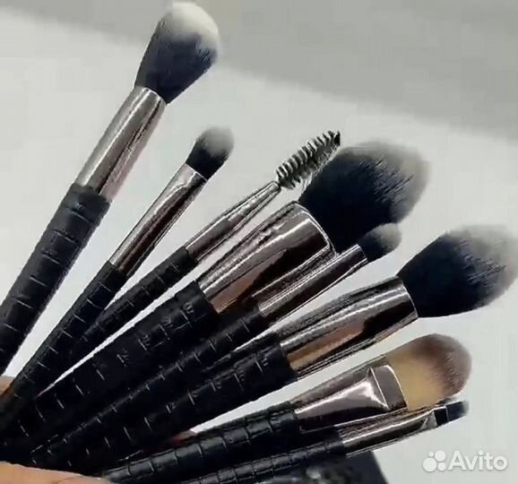 Кисти для макияжа новые