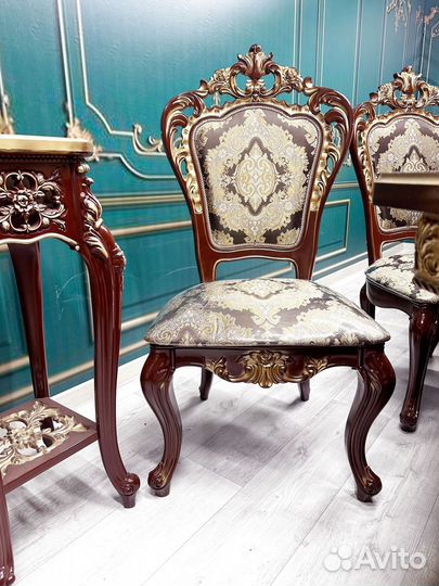 Стол обеденный