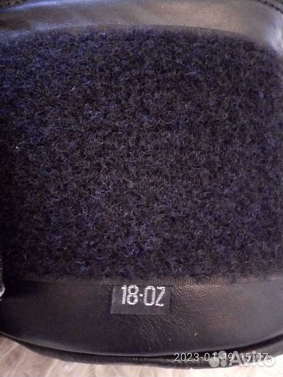 Боксерские перчатки 18 oz