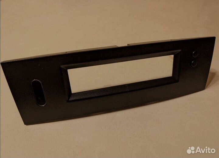 Рамка для экрана вместо магнитолы Megane2