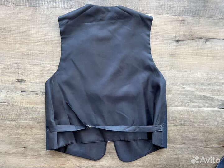 Костюм-тройка классический новый на 12 лет