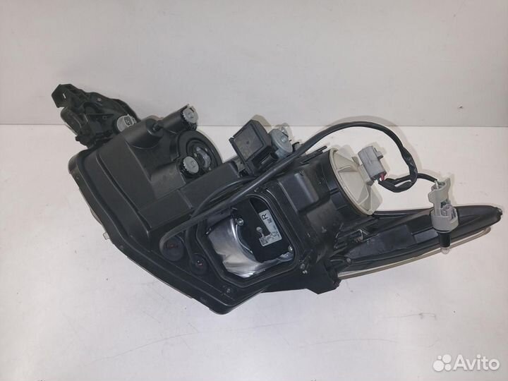 Фара правая Toyota Estima 3 AHR20W 2006