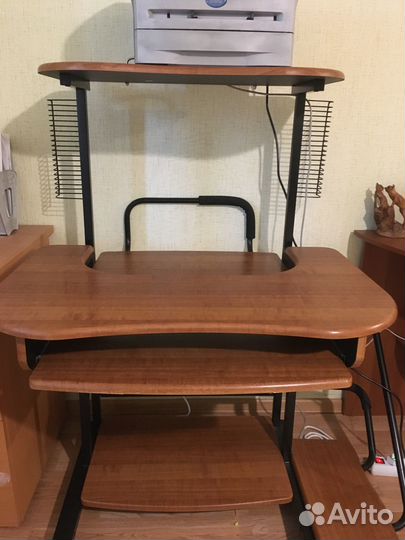 Компьютерный стол