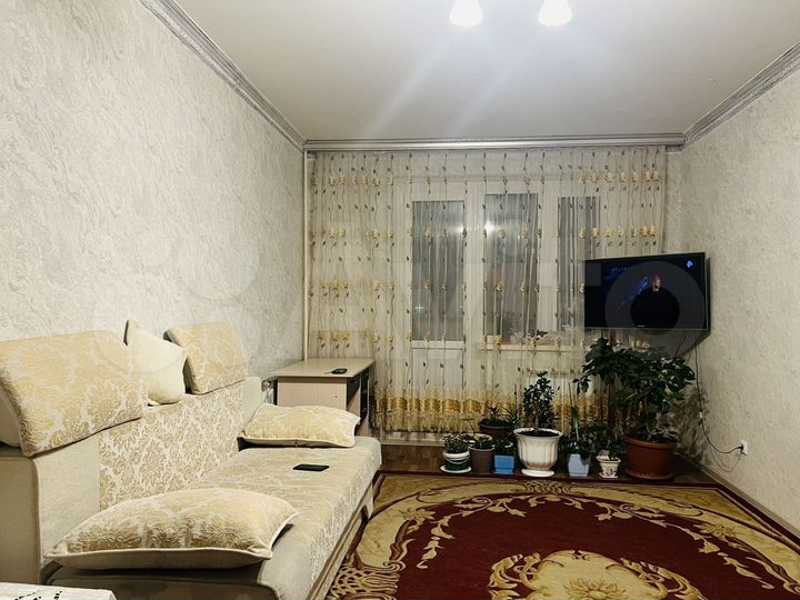 3-к. квартира, 84 м², 3/17 эт.