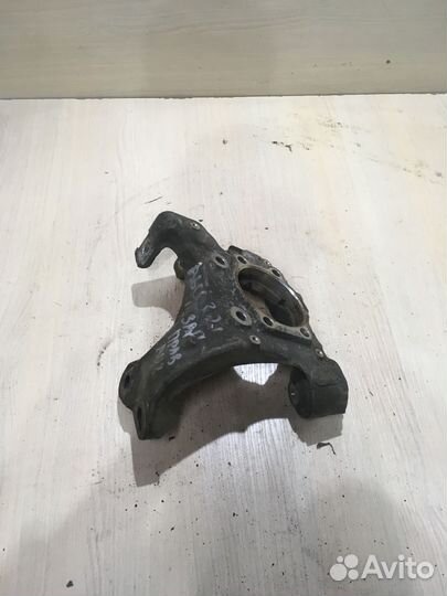 Кулак задний правый Ауди А6 С6 AUK 3.2