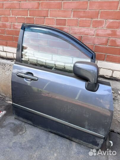 Дверь передняя правая suzuki liana