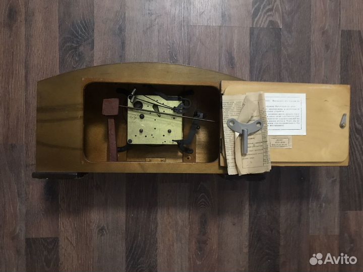 Часы настольные СССР Весна