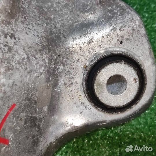 Кулак задний левый Mercedes-Benz E-Class W213