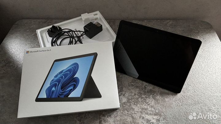 Планшет Microsoft Surface Go 3