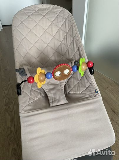 Игрушка на шезлонг babybjorn