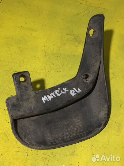 Брызговик задний левый Матрикс Hyundai Matrix