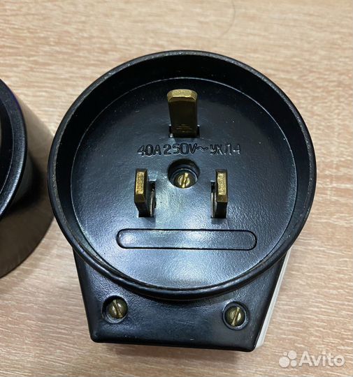 Розетка 40 А для электроплиты с вилкой 250 V