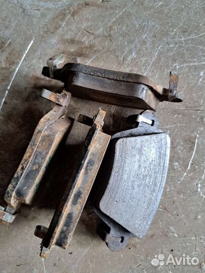 Колодки тормозные задние на Ягуар x-type