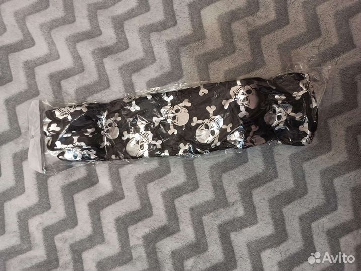 Карнавальные перчатки с черепами