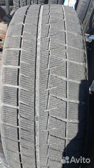 Bridgestone Blizzak Revo GZ 215/65 R16