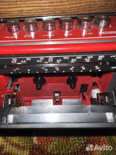 Магнитофон кассетный Sanyo