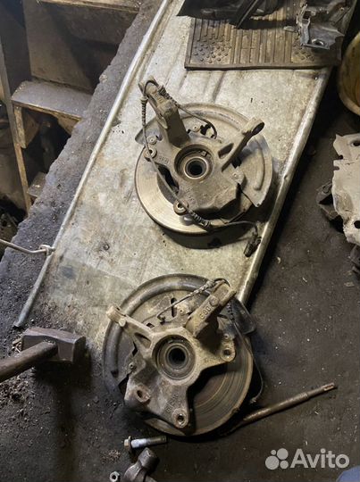 Поворотные кулаки Renault Fluence