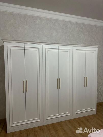 Шкаф белый новый