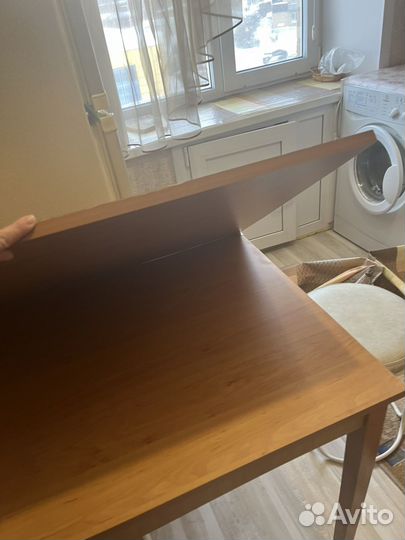 Кухонный стол и стулья