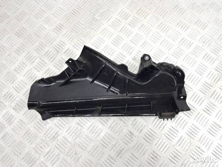 51717309205 Пластик моторного отсека BMW X5 F15