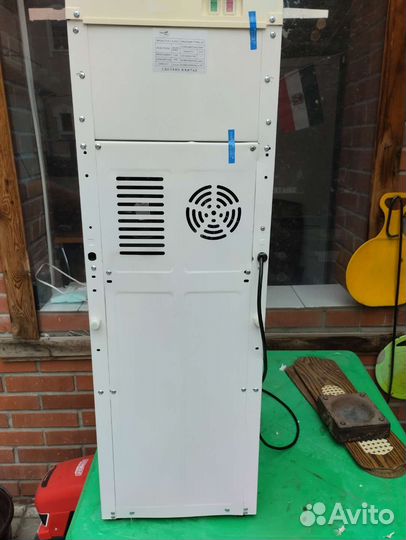 Кулер для воды бу