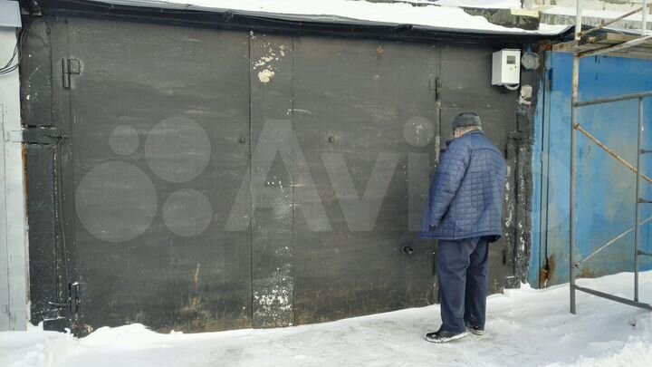 Гараж, > 30 м²