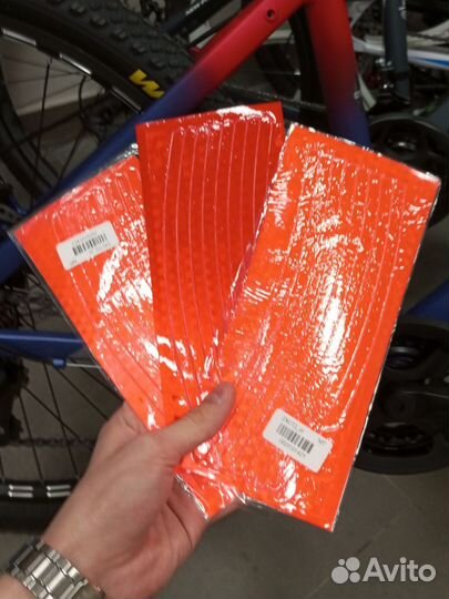 Наклейки светоотражающие на обод колеса