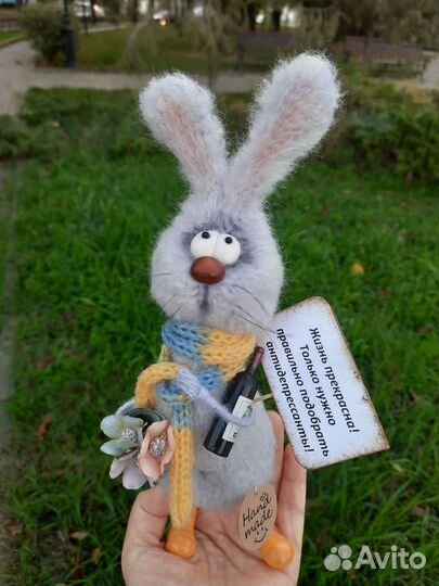Вязаные игрушки заяц