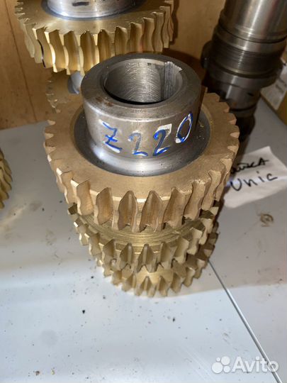 Бронзовая шестерня тадано z220