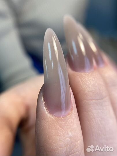 Маникюр и педикюр