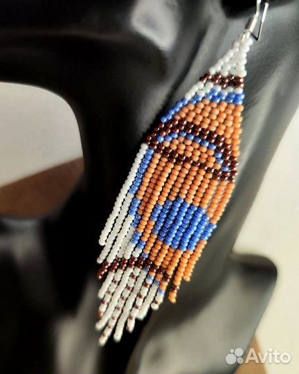 Длинные серьги из бисера в стиле Сальвадора Дали