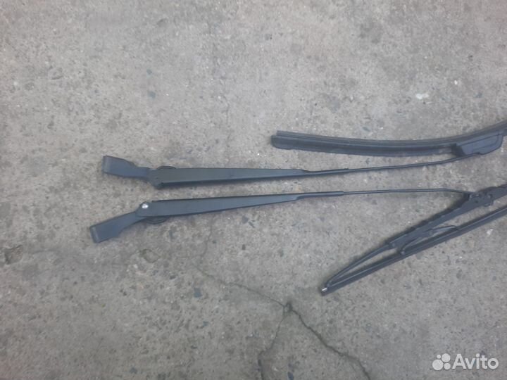 Поводок дворников рено логан 1