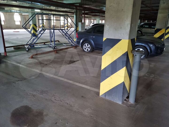 Машиноместо, 15 м²