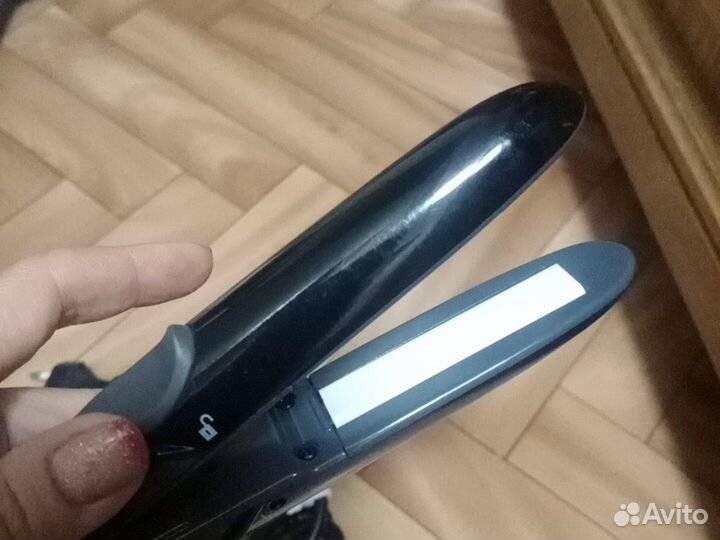 Фен-утюжок немецкий. распрямитель волос. Удобно в