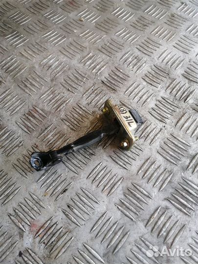 Ограничитель двери задний левый Lifan X60 LFB479Q