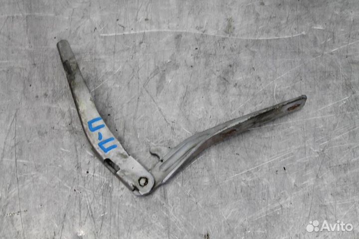 Петля капота правая Peugeot-Citroen 206