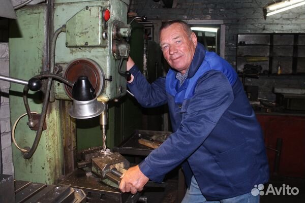 Слесарь станочник